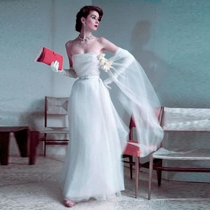 Robe de mari e Simple en Tulle blanc ligne A sans bretelles