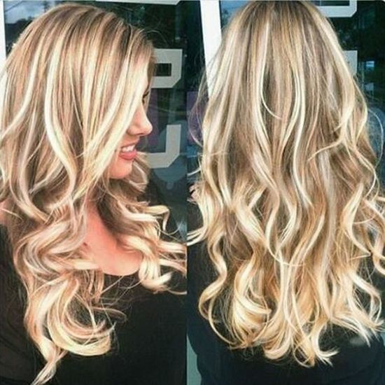 perruque blonde longue ondulée