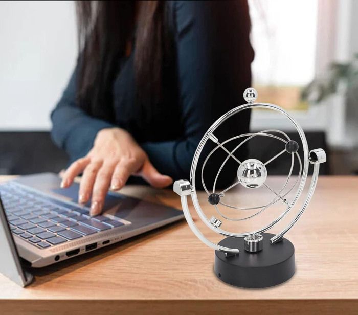 Generisch Perpetuum Mobile – PC Magnetisches 23,5x10,5 cm Desktop-Spielzeug | kinetisches Schreibtischgerät rotierender magnetischer Wippe