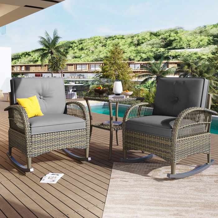 Ensemble de balcon en rotin - 3 pièces - Coussins gris - Capacité 160 kg - Fauteuils à bascule - Table en verre trempé