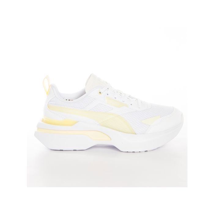 Puma Basket Puma KOSMO RIDER TECH - Réf. 389878-03. Couleur : Blanc. Détails. - Tige en textile cuir. - Fermeture à lacets. - Semelle en