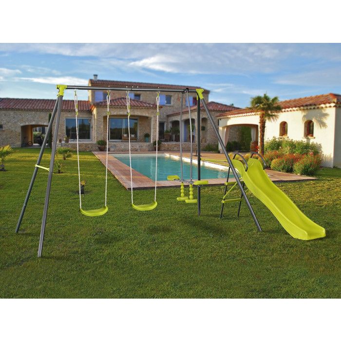 Aire de jeux : Toboggan, Portique, Balançoire | sweeek