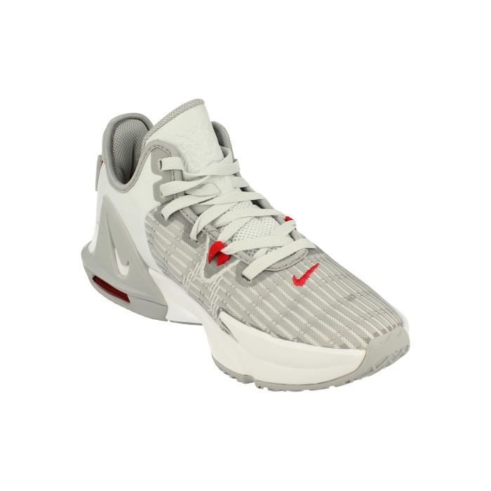 lebron witness 16