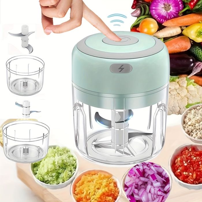 Hachoir électrique (250 ml) au design compact et dune puissance de 30 W capable de hacher moudre émincer et mixer.