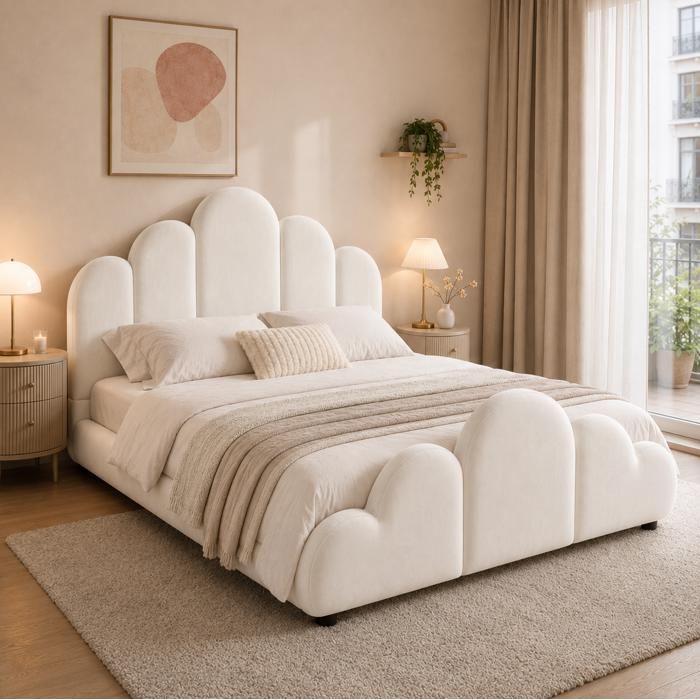 Lit enfant 140×200 cm avec design nuage et coins arrondis sommier à lattes inclus sans matelas velours beige - UVRION