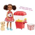 Barbie Famille mini-poupée Chelsea et son Chiot avec figurine d'animal et stand à pop-corn, jouet pour enfant, FHP68 FHP68-1