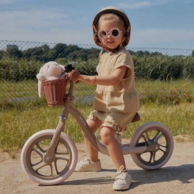 Sun baby - Draisienne sans Pédales Classic - 2 Ans, max. 30 kg, cadre en acier, roues colorées gonflables, selle réglable - Jaune - Jeux - Jouets Sun baby - Draisienne sans Pédales Classic - 2 Ans, max. 30 kg, cadre en acier, roues colorées gonflables, selle réglable - Jaune - Jeux - Jouets