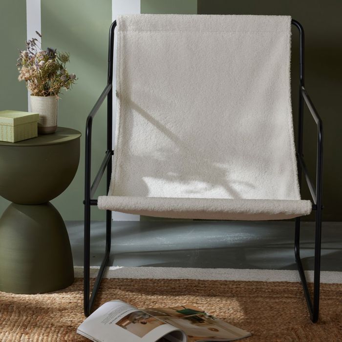 Fauteuil chilienne RETRO MOOD - FACTORY - Ecru 76x63 cm Fauteuil chilienne RETRO MOOD - FACTORY - Ecru 76x63 cm