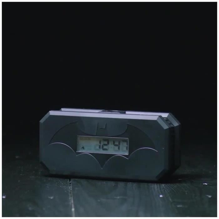 Batman Alarm ClockRéveil Électronique Super Creative 3D Stéréo LED Night  Light Réveil Cadeau d'anniversaire Lit Chambre À Cou 431 - Cdiscount Maison