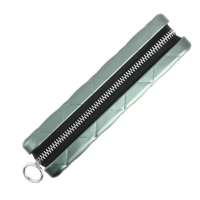 Portefeuille Format Passeport En Aluminium Matelassé Ogon Designs - Gris - Neuf Avec étiquettes
