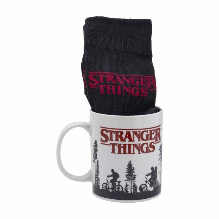 Stranger Things Logo Mug et Chaussettes Cdiscount Maison
