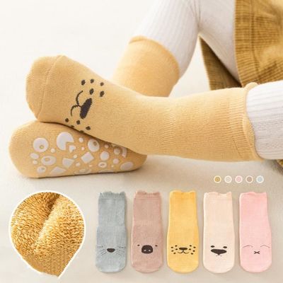 Newtic Chaussettes Antidérapantes Enfant, Chaussettes Thermiques 12-36 Mois,  Chaussettes Antidérapantes Bébé,chaussettes d'hiver pour bébés en ABS avec  motif de dessin animé Chaussettes pour bébés : : Mode