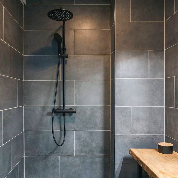 Kissy colonne de douche noire mate avec thermostatique