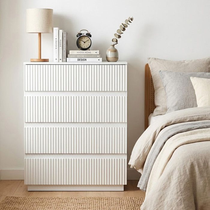 Commode avec 4 Tiroirs - ALIGHTUP - Design cannelés Rangement Meuble Chambre Blanc 60 x 38 x 78 cm Commode avec 4 Tiroirs - ALIGHTUP - Design cannelés Rangement Meuble Chambre Blanc 60 x 38 x 78 cm
