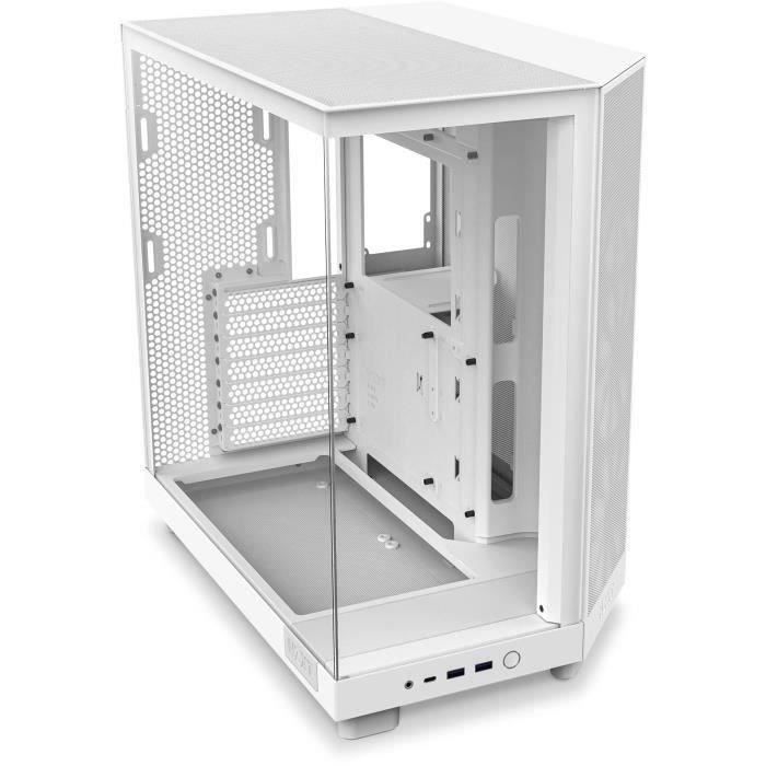 Le H6 Flow offre un équilibre harmonieux entre performances et design pour les passionnés de PC. Conçu pour offrir une vue étendue et continue le H6 Flow est équipé de vitres en verre trempé enveloppantes sur l’avant et les côtés. Cela permet dobtenir une vue panoramique de votre configuration tout en restant compact et capable de refroidir les composants les plus gourmands en énergie. Grâce à son architecture à double chambre le nouveau panneau avant incliné oriente parfaitement le flux dair des trois ventilateurs de 120 mm inclus (ou des ventilateurs RGB de 120 mm pour la version H6 Flow RGB). Deux ventilateurs de 140 mm à la base du boîtier vous permettent de refroidir directement vos composants générant de la chaleur. Les panneaux perforés revisités présentent une conception optimisée pour un airflow maximal et des performances supérieures. Le H6 Flow dispose de généreuses voies de routage et de sangles pour une gestion organisée des câbles facilitant ainsi lexpérience de montage.