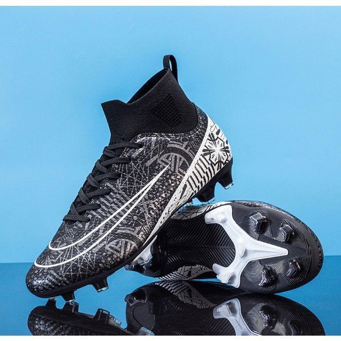 ECELEN Chaussures de Football Respirantes Légères et Durables Montant  Haut avec Crampons Longs Noir