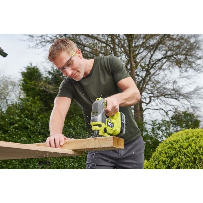 Perfectionnez vos projets avec la scie sauteuse Ryobi : un test complet