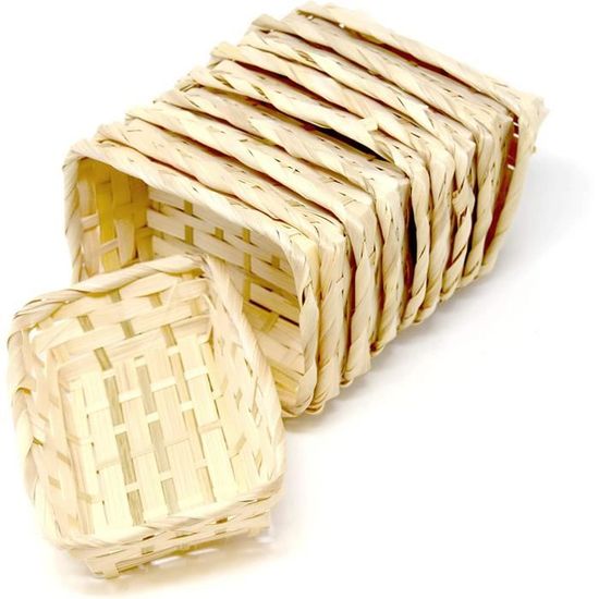 Panier En Osier De Pâques Avec Les Oeufs Colorés 1 Image Stock - Image