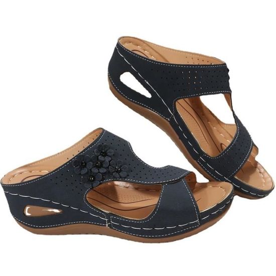 Sandales Femme à Talons Moyen - Rouge Avec Détail Bijou - Taille US 6 - Bout Ouvert - Mules - Occasion