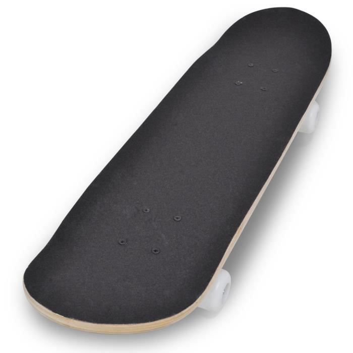 Cette planche à roulettes skateboard fabriquée avec 9 couches de
