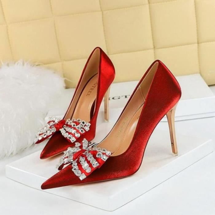 Escarpin talon best sale tres haut