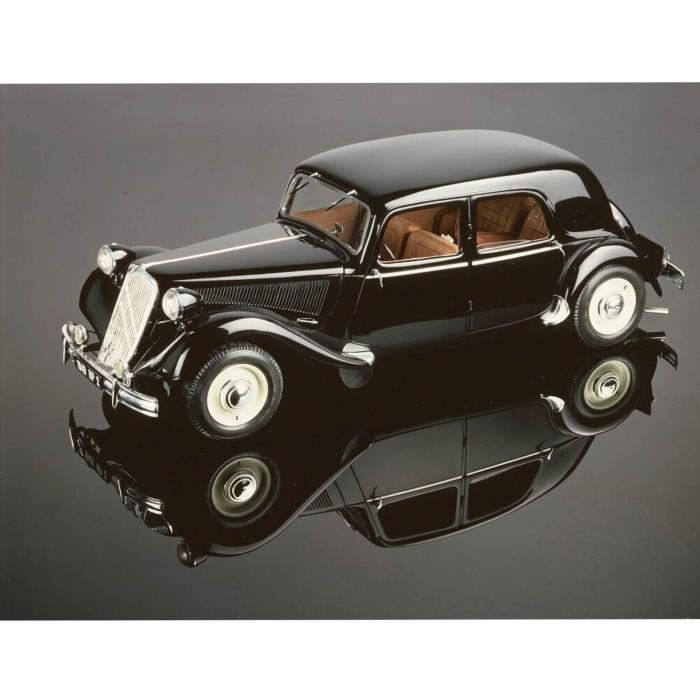 Maquette de voiture - Heller - Citroen 15 SIX Traction Avant - 1054 pièces - Échelle 1/8 - 59.5 x 22 cm