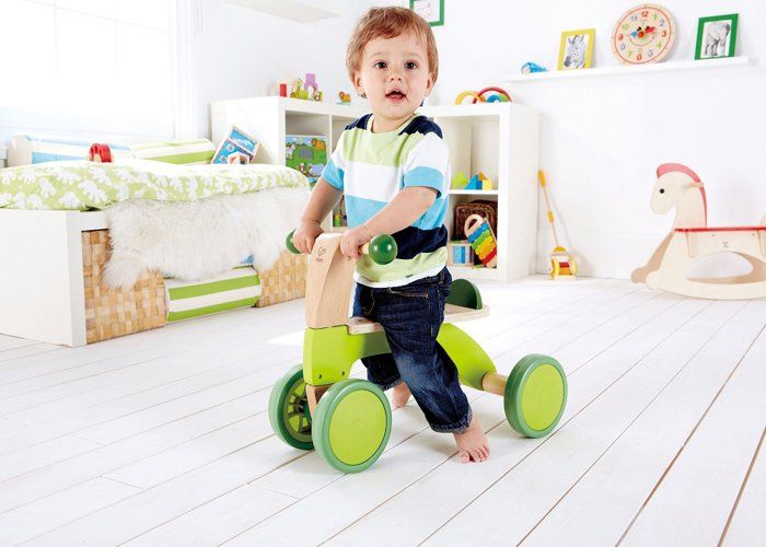 Tricycle bois sans pedale HAPE Draisienne a 4 roues Vert Mixte A partir de 12 mois Cdiscount Jeux Jouets
