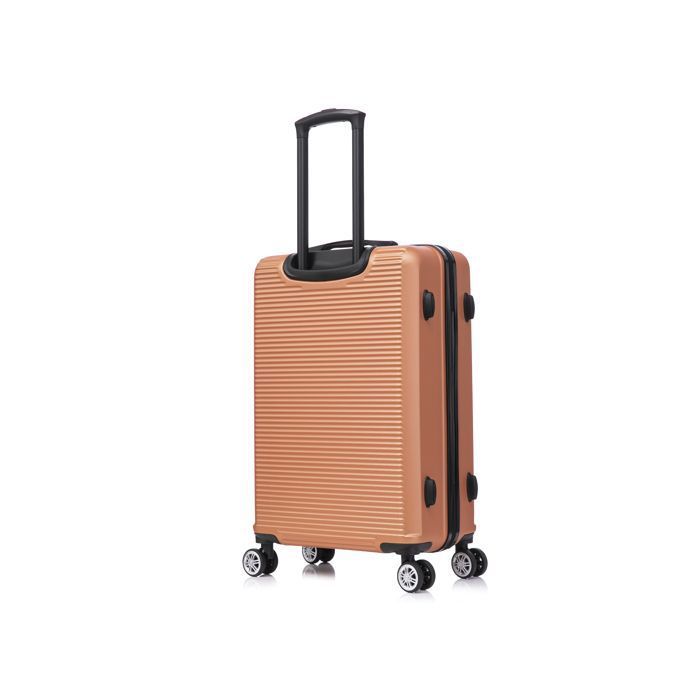 Une valise grande taille, XXL pour des vacances en famille