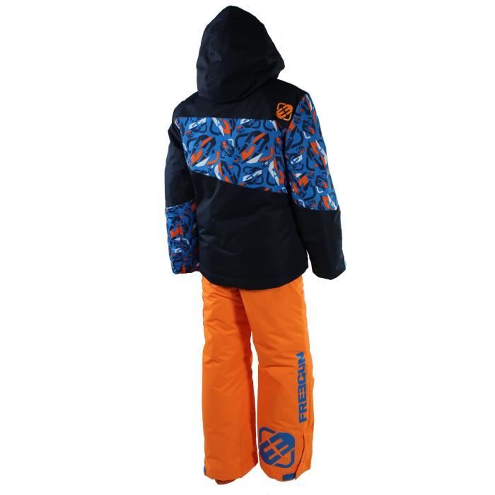 Ensemble ski shop