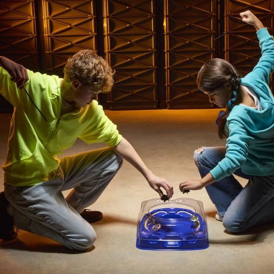 Arène Beyblade Burst QuadDrive avec lanceurs et toupies (Gebraucht) in