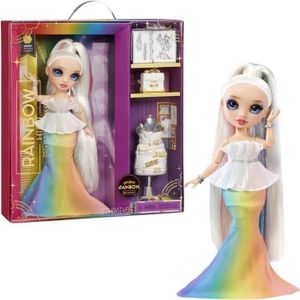 POUPÉE Rainbow High Tentpole PR Theme Doll - RAINBOW - 1 robe de Gala et 1 tenue decontractée + accessoires et carnet de croquis