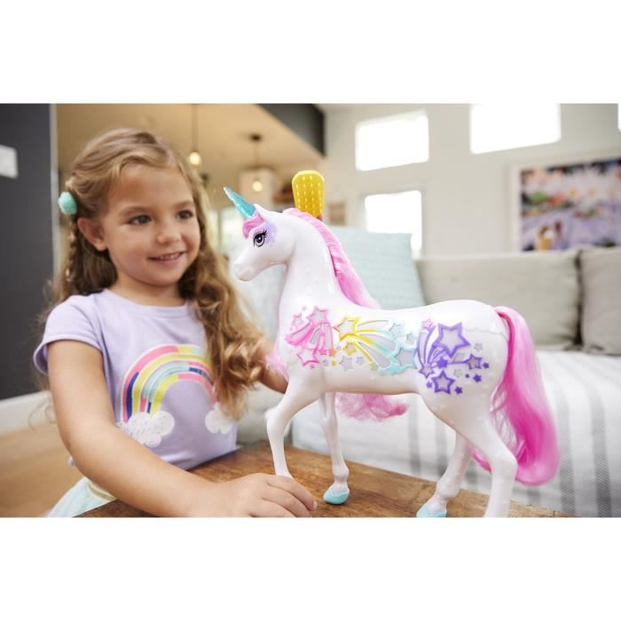 Soldes Barbie Dreamtopia licorne arc-en-ciel sons et lumière 2024 au  meilleur prix sur