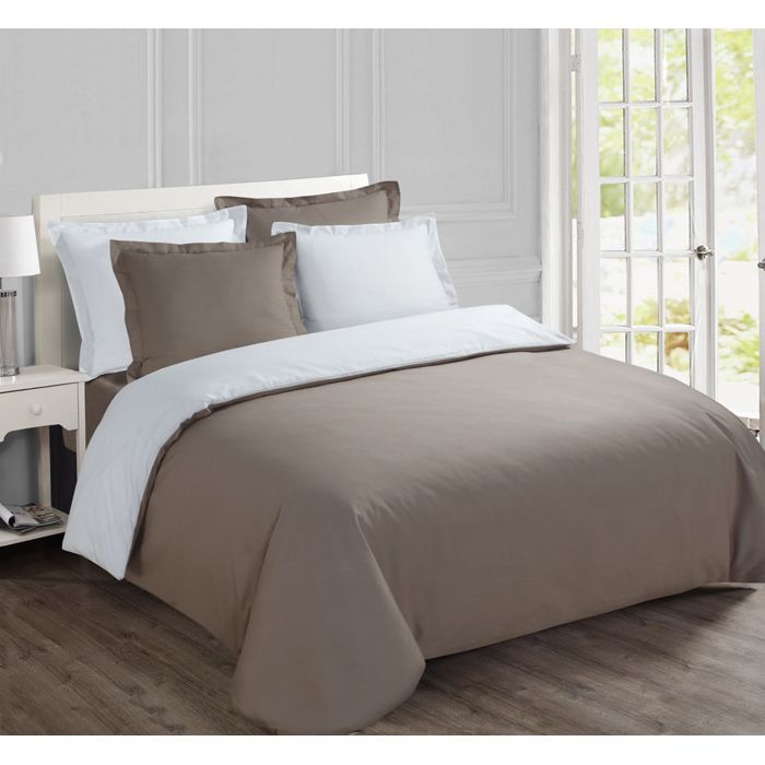 Housse de couette bicolore taupe et blanc 240x220cm + 2 taies 7OAKS15042HC3