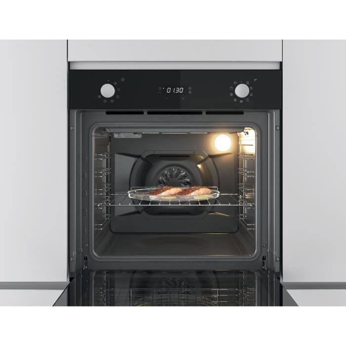 Four Encastrable Pyrolyse 73 L - Chaleur Tournante - Classe A - Inox - BRANDT BXP5560X - Made In France