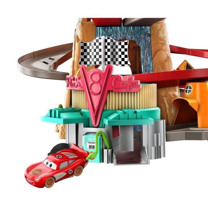 Cars Disney Pixar - Piste Course à Radiator Springs, circuit complet avec 2  véhicules - Circuit / Petite Voiture - Dès 4 ans - Cdiscount Jeux - Jouets