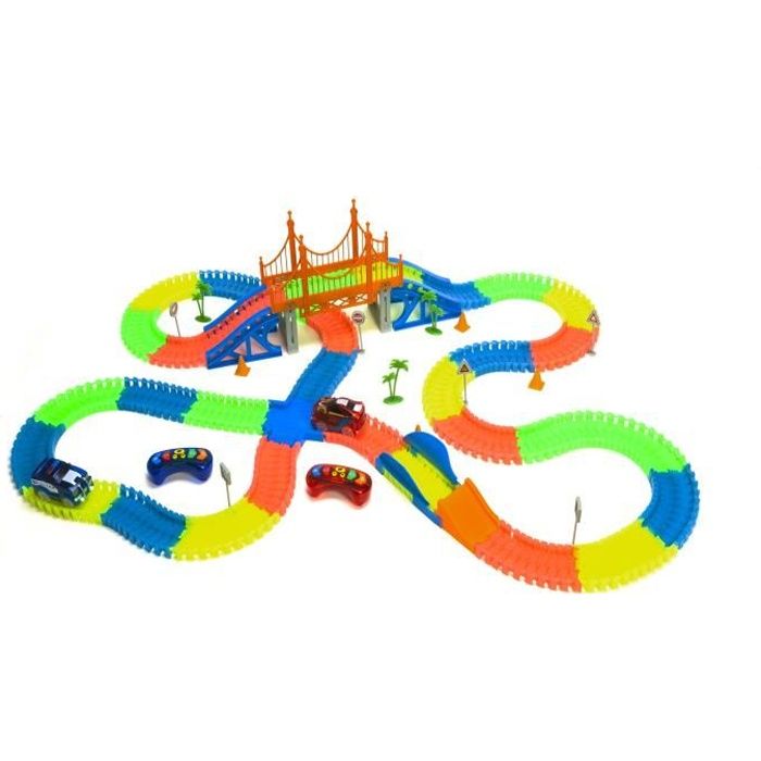 MAGIC TRACKS RC Circuit de voiture modulable Giga Kit - Cdiscount Jeux -  Jouets