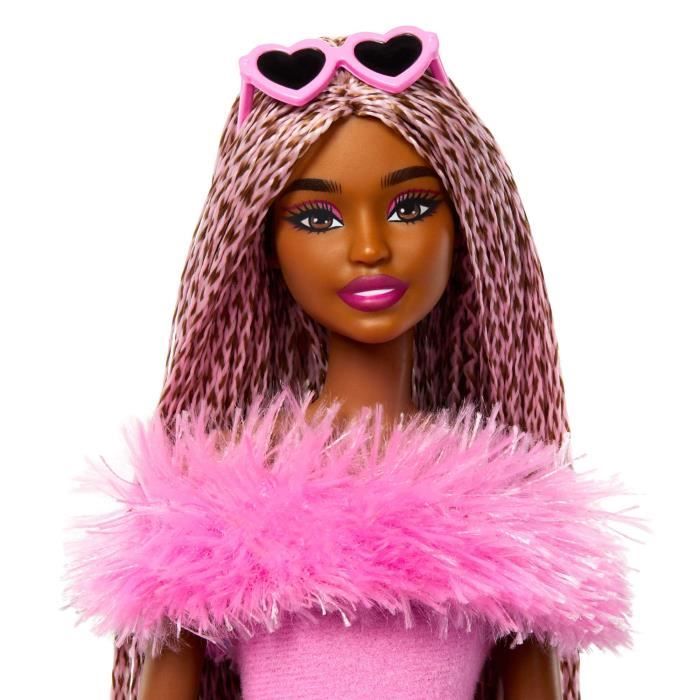 Barbie - Teresa, poupée avec vêtements amovibles et accessoires inclus un collier, inspiré du film Barbie et Teresa La Recette de l'Amitié, jouet pour enfants, 3+ ans, JCT02